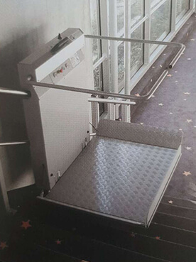 Hochwertiger Rollstuhllift, Stiegenlift